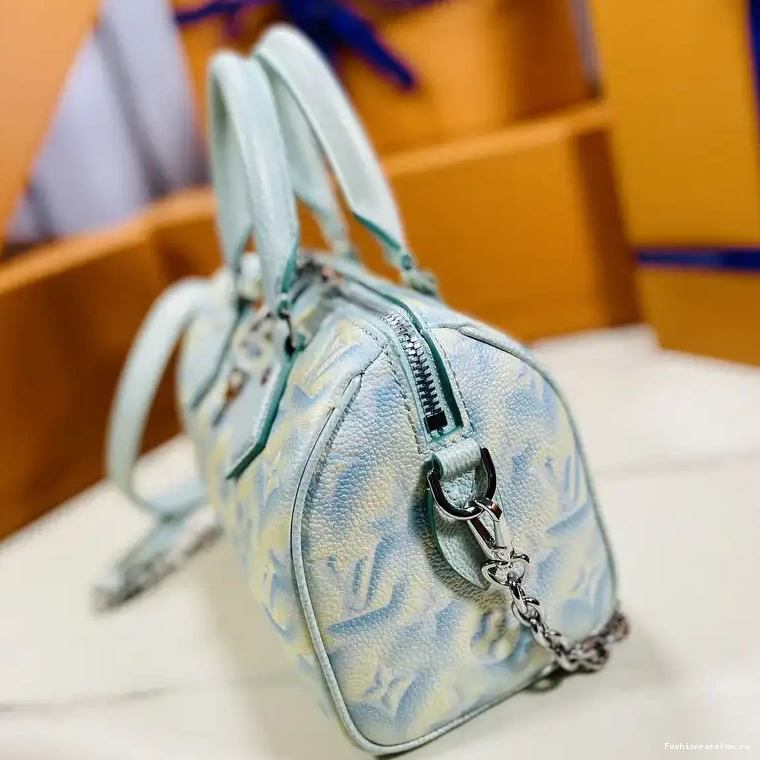 Fashionrepsfam ru 2207DJ0004 Bag LV 0727